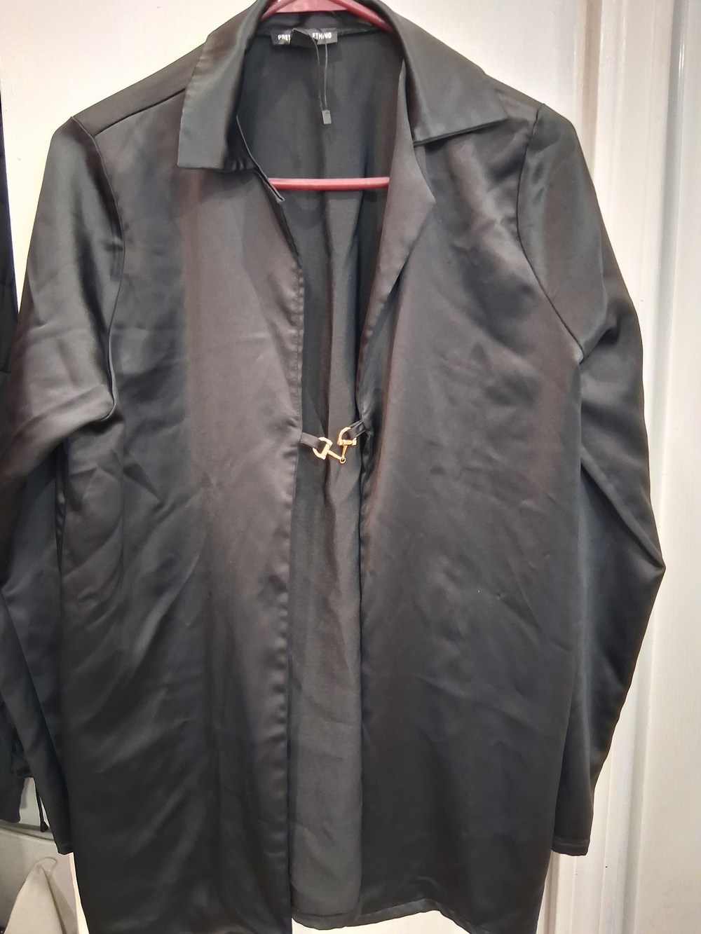 Women’s Black Satin Open-Front Coat with Gold Clasp